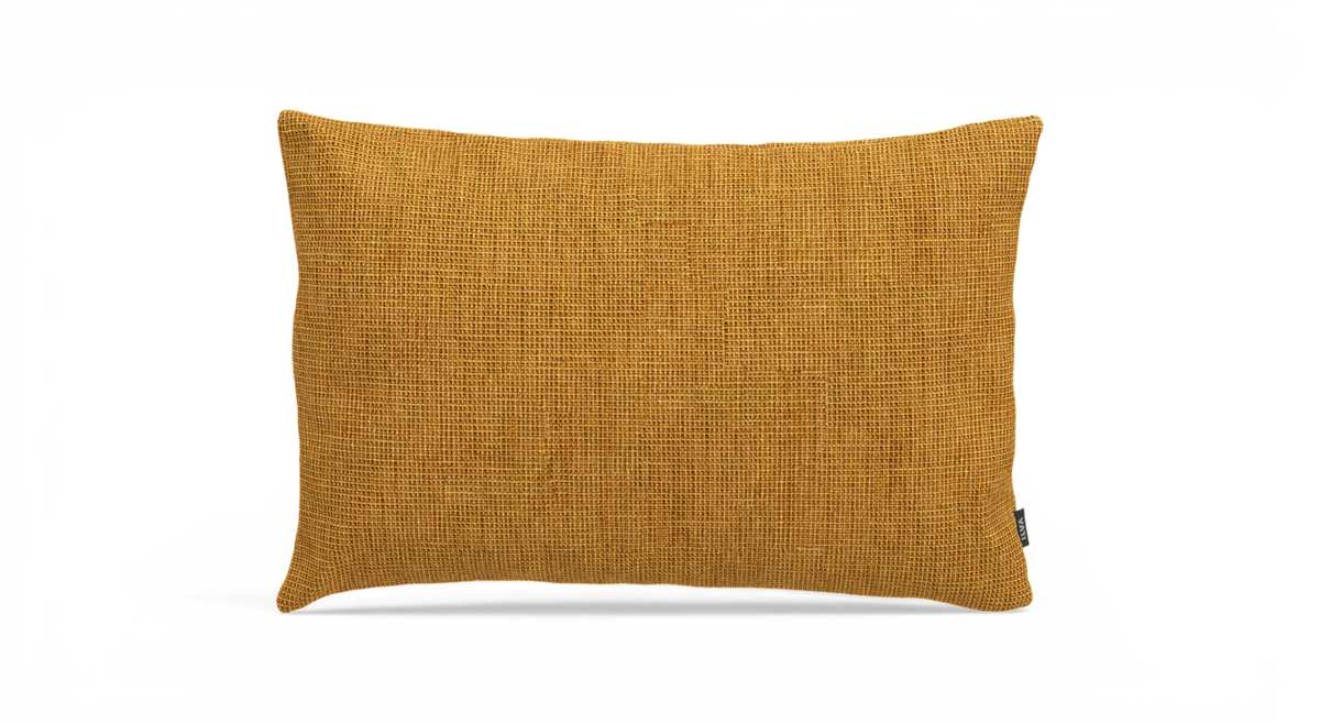 Sennepsgul/mustardgul kudde med grov vävd textur, frilagd mot transparent bakgrund.
