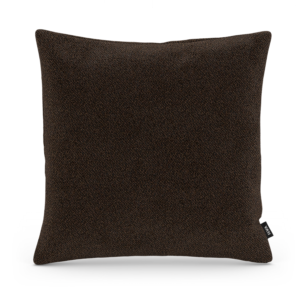 Mörkbrun kvadratisk kudde med bouclé‑liknande textur och en liten etikett med "VITA" i hörnet.