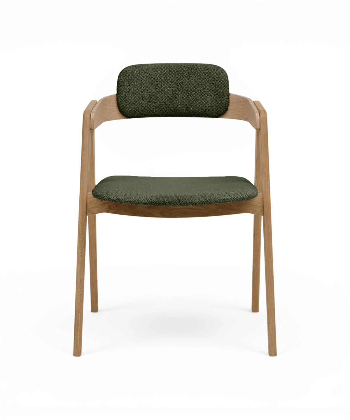 Framifrån: modern stol i ljus ek med grön stoppad sits och ryggstöd, frilagd på vit bakgrund.