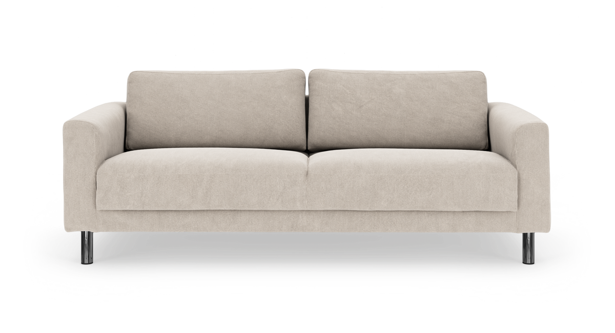 Beige 2-sits soffa med raka armstöd och metallben, frilagd på vit bakgrund.