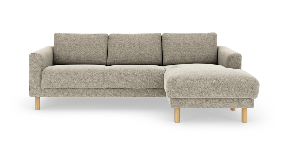 Beige modulsoffa med höger schäslong på träben, frilagd produktbild.