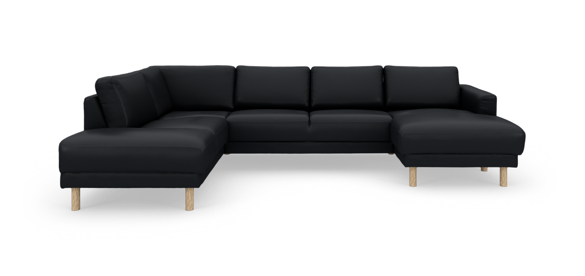 Svart U-soffa med schäslonger på båda sidor och ljusa träben, frilagd mot vit bakgrund.