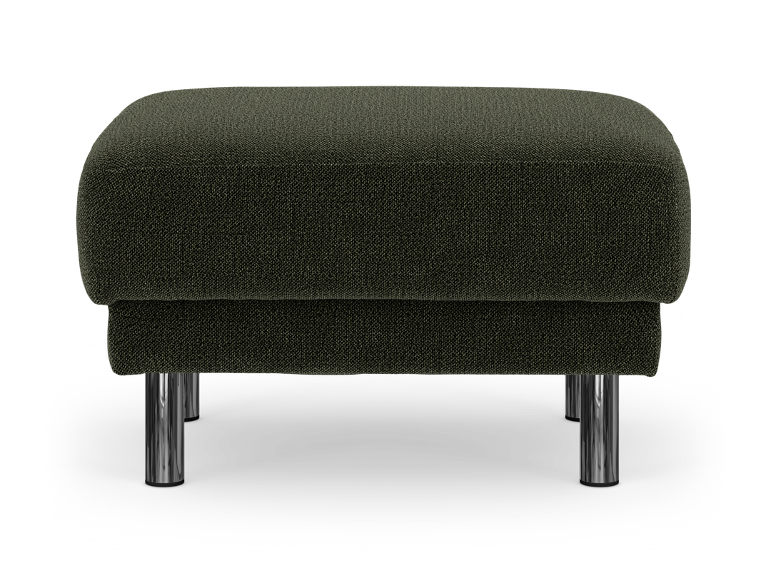 Mörkgrön ottoman/puff med kromade ben mot vit bakgrund, frontvy.