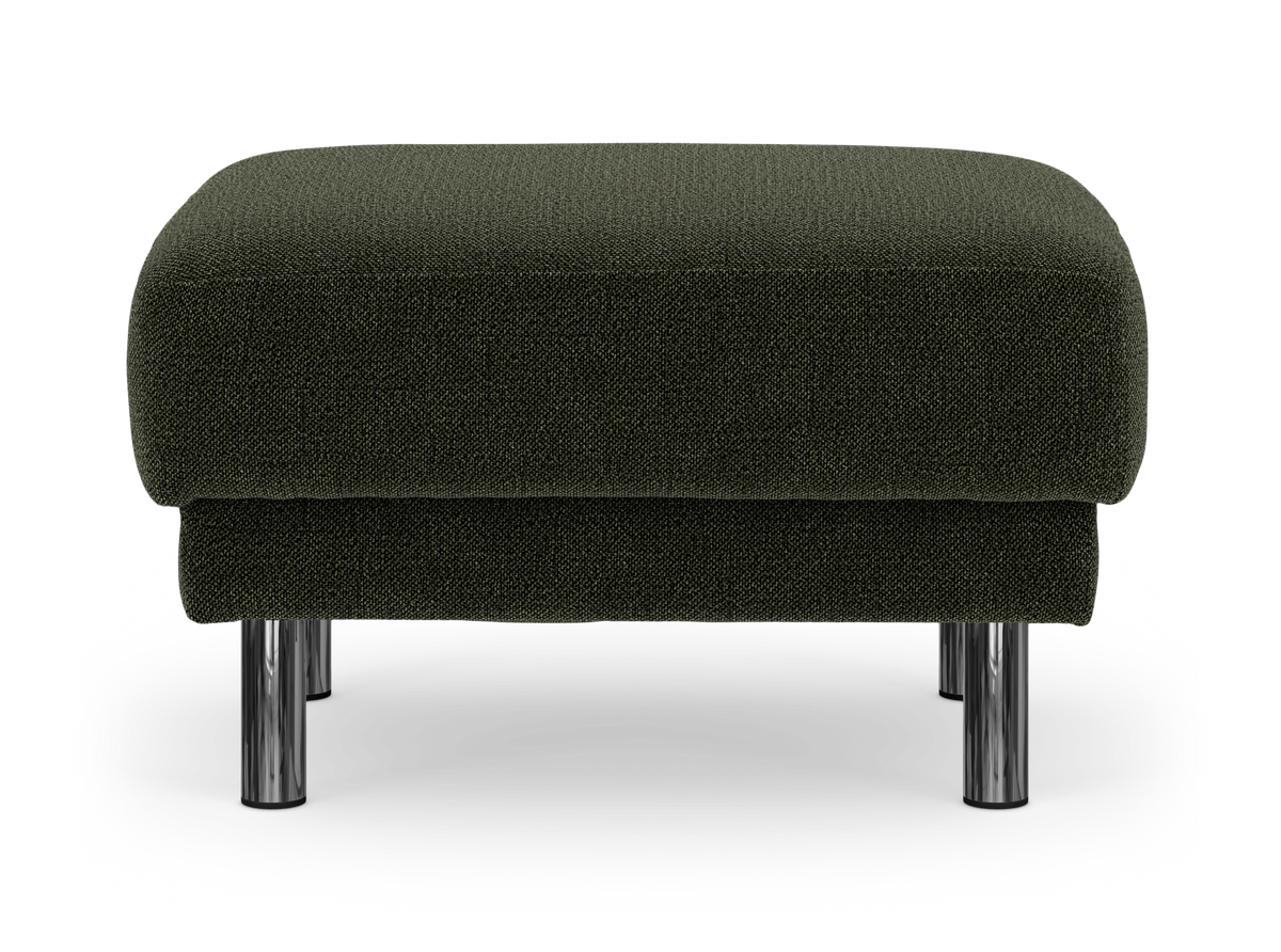 Mörkgrön ottoman/puff med kromade ben mot vit bakgrund, frontvy.