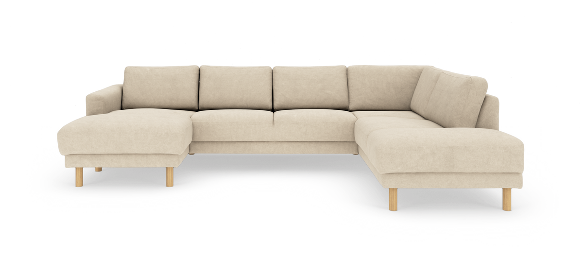 Beige U-soffa med schäslong till vänster och öppet avslut till höger, med träben.
