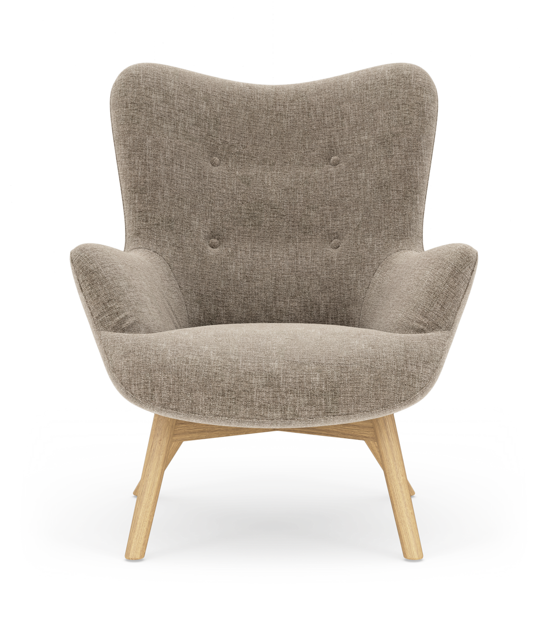 Beigefärgad fåtölj i tyg med ljusa träben, modern skandinavisk design, frilagd mot vit bakgrund.