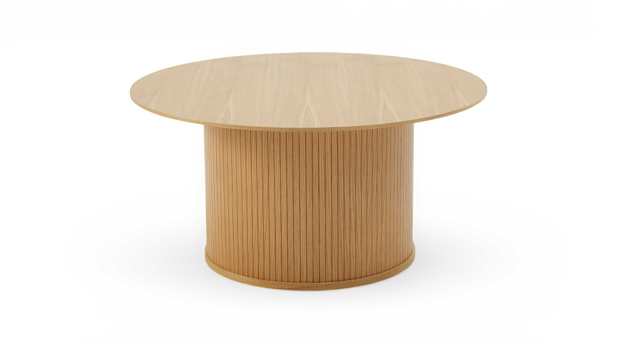 Runt matbord i ljus ek med ribbad cylinderfot.