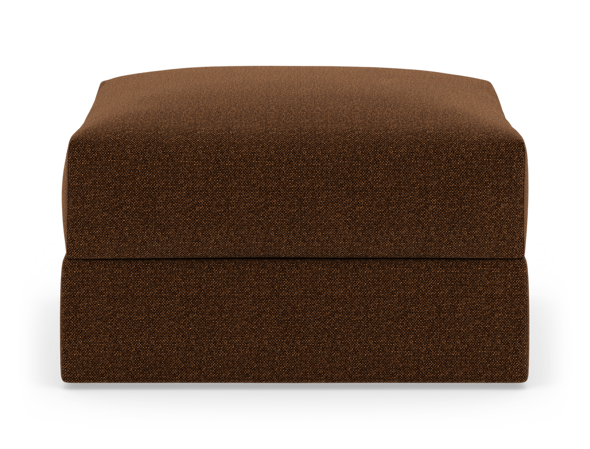 Brun rektangulär sittpuff/ottoman i tyg, frilagd på vit bakgrund.