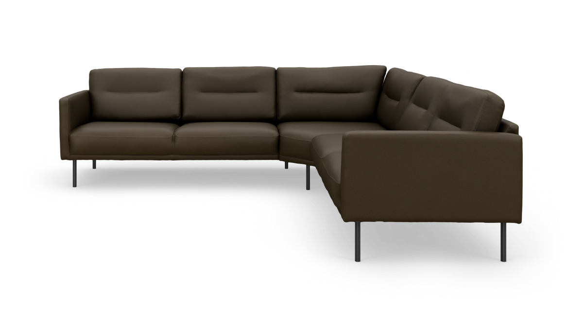 Mörkbrun L‑formad hörnsoffa i modern design med slanka metallben.
