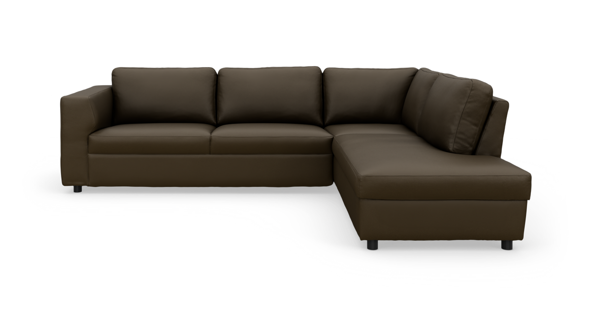 Mörkbrun hörnsoffa med schäslong till höger i modern, enkel design.
