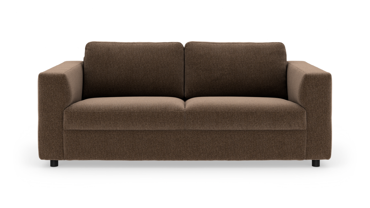 Brun tvåsits soffa med raka armstöd, frontvy.