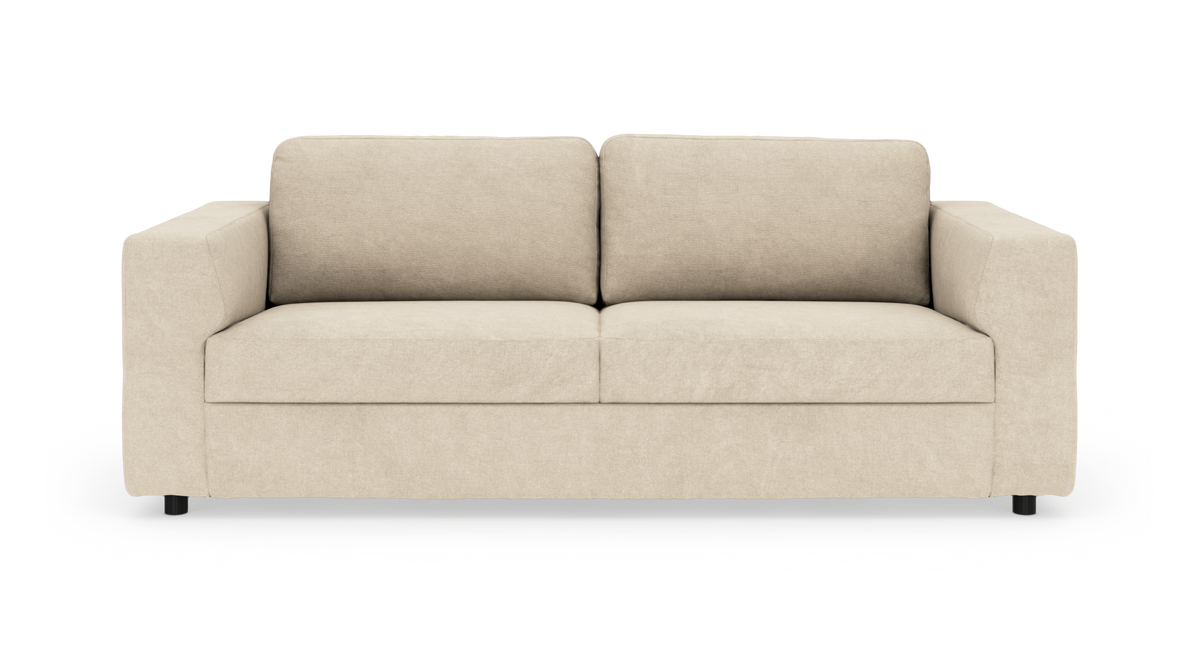 Beige soffa med raka armstöd och två sitt- och ryggkuddar, frilagd på vit bakgrund.