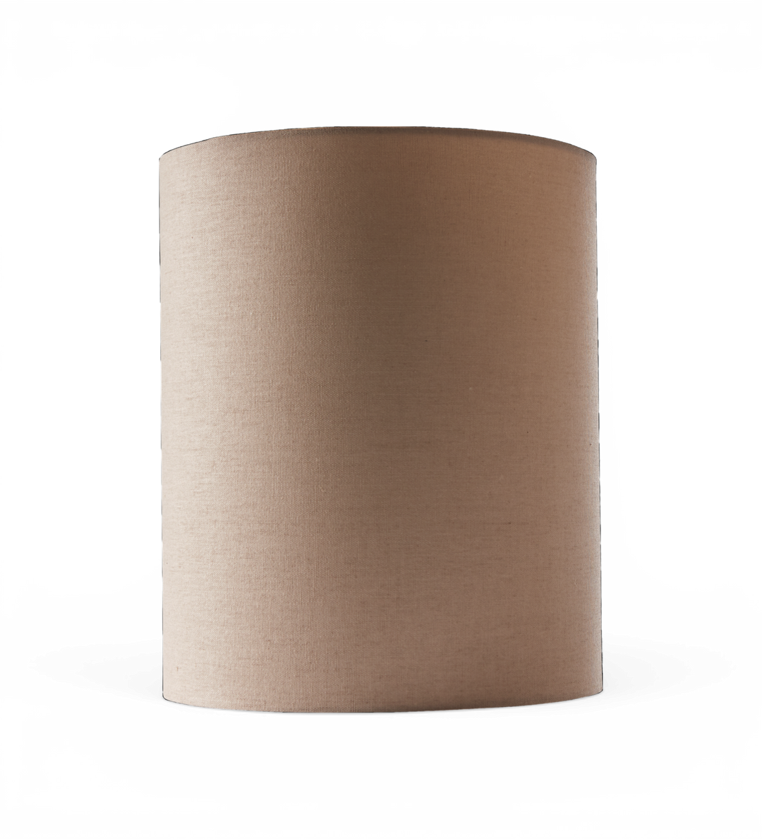 Beige cylindrisk lampskärm i tyg, frilagd.