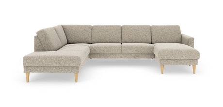 Beige modulsoffa i L‑form med schäslong till höger och koniska ben i ljust trä, frilagd mot vit bakgrund.