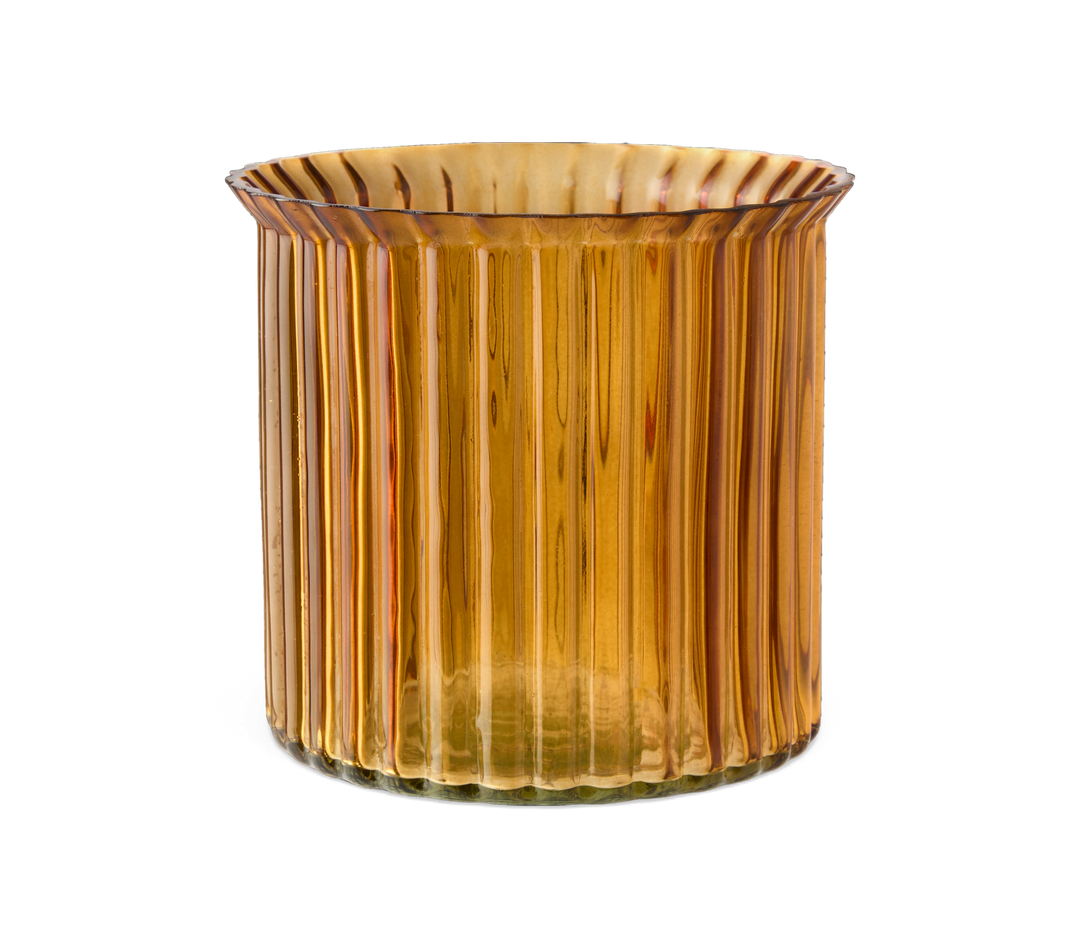 Bärnstensfärgad räfflad glasvas i cylindrisk form, modern och enkel design.