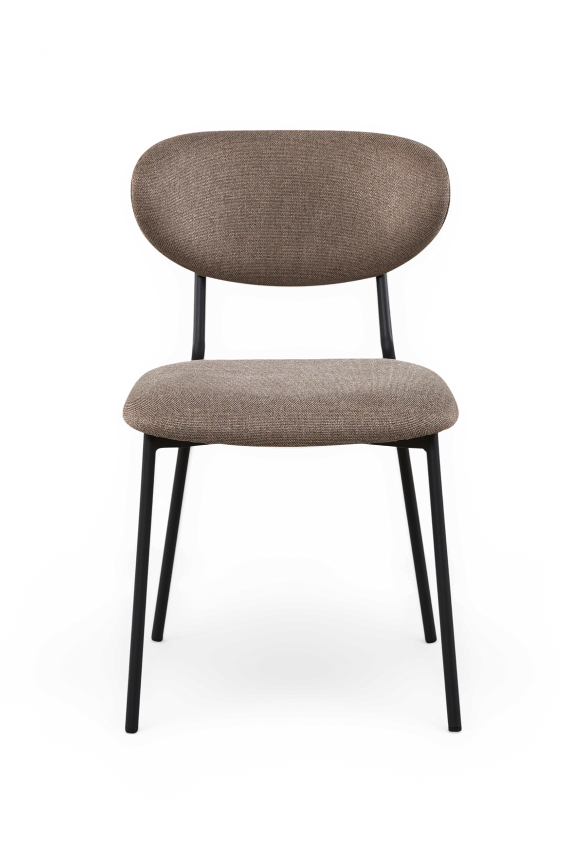 Framifrån sedd stoppad matstol i beige tyg med svarta metallben.