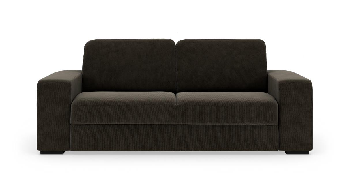 Mörkbrun 3-sits soffa i corduroy med breda armstöd, frilagd mot vit bakgrund.