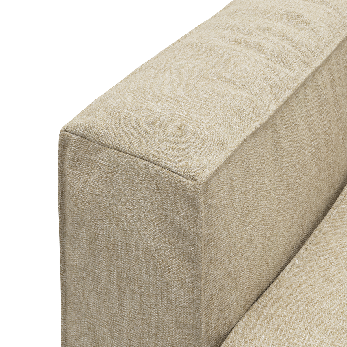 Närbild av beige soffarm och rygg i textil.