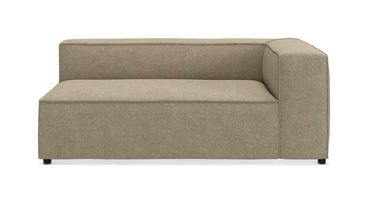 Beige modulsoffa med högersida och raka linjer sedd framifrån på vit bakgrund.