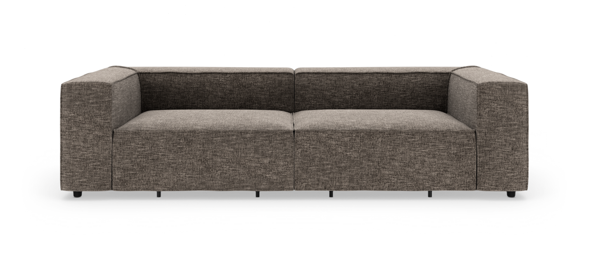Modern modulsoffa i gråmelerat tyg, tvåsits med breda armstöd, frilagd mot vit bakgrund.