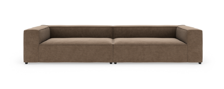 Modern brun 2-sits modulsoffa med breda armstöd, låg rygg och släta sittdynor, frilagd mot vit bakgrund.