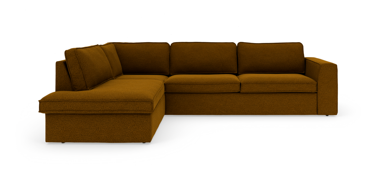 L‑formad modulsoffa med vänster divan i brunt/ockrafärgat tyg, modern stil på vit bakgrund.
