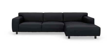 Svart hörnsoffa med schäslong till höger, modern design på metallben, frilagd mot vit bakgrund.