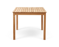 Kvadratiskt bord i massivt trä med ribbad bordsskiva, frontvy.