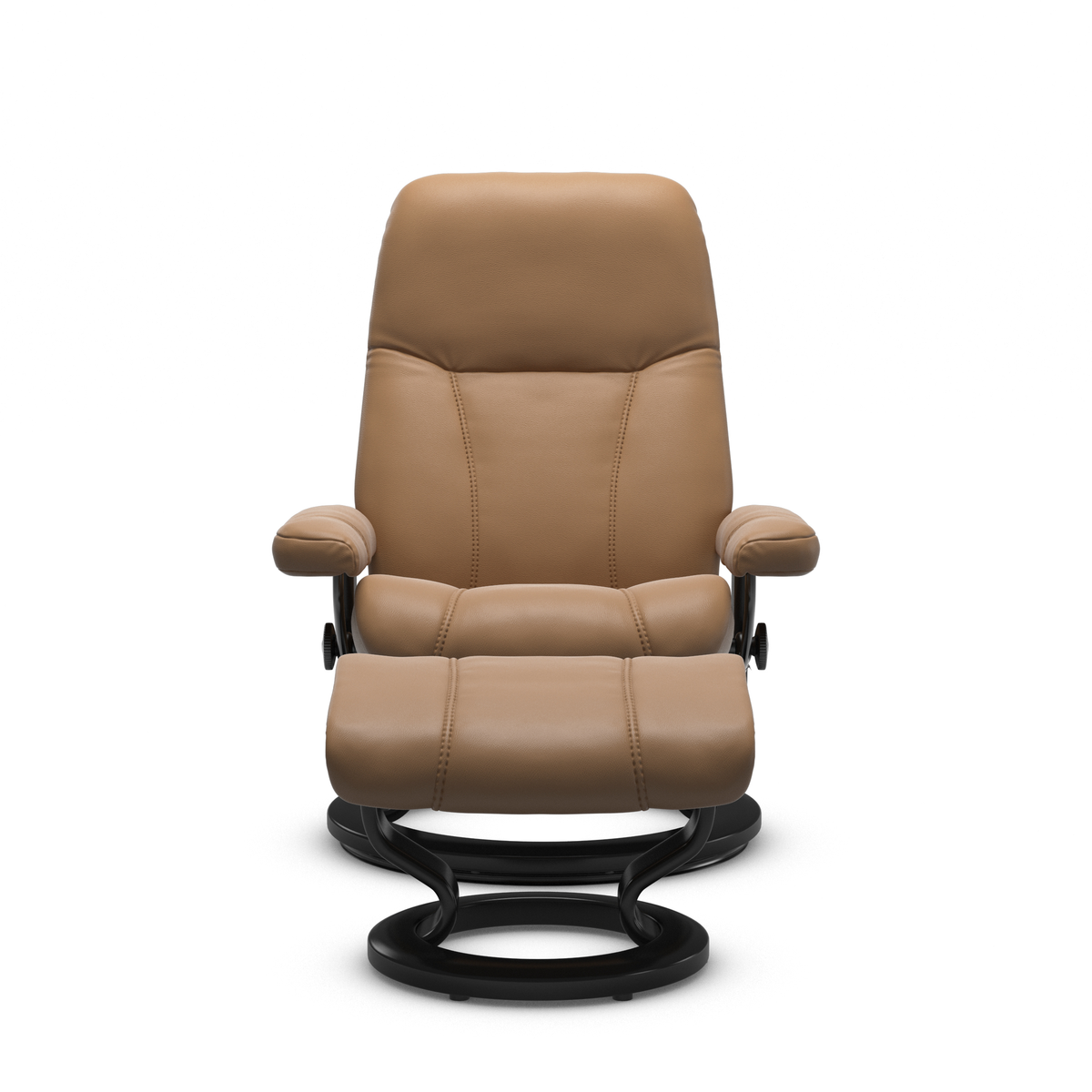 Beige reclinerfåtölj i läder med utfällt fotstöd och svart rund bas, frilagd på vit bakgrund.
