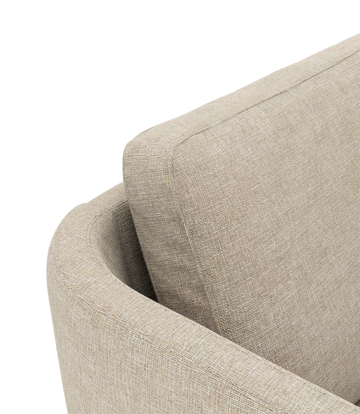 Närbild av beige tygsoffa med rundat armstöd och lös ryggkudde, frilagd mot svart bakgrund.